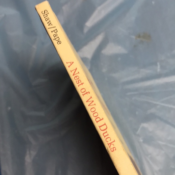 “A Nest of Wood Ducks” by Evelyn Shaw hardback - Picture 16 of 16